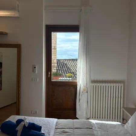 Lägenhet Il Giardino Di Chiara *