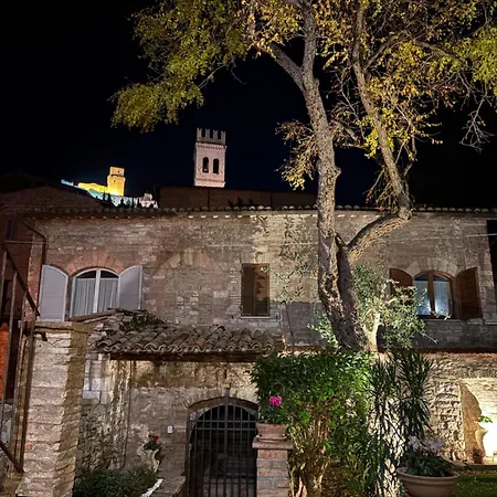 アパート Il Giardino Di Chiara アッシジ