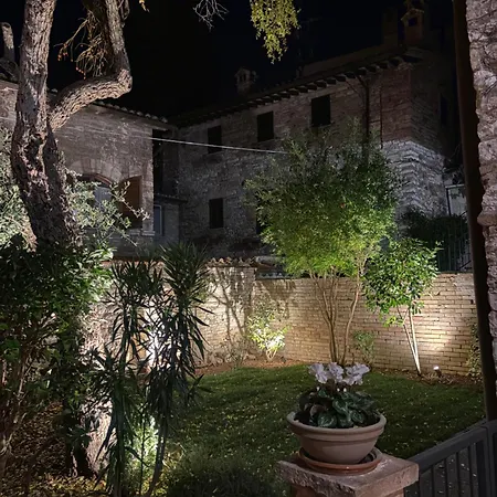 Il Giardino Di Chiara אסיסי