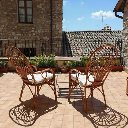 アパート Il Giardino Di Chiara アッシジ