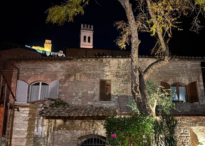 アパート Il Giardino Di Chiara アッシジ