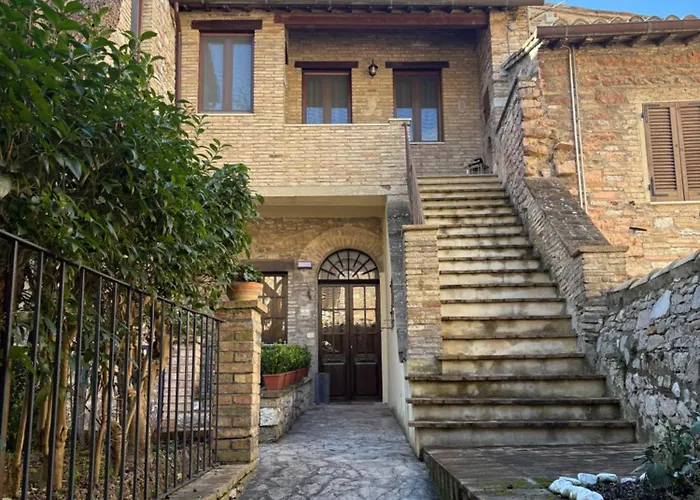 Il Giardino Di Chiara * アッシジ